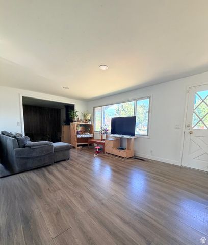 2029 W 4400 S, Roy, UT 84067