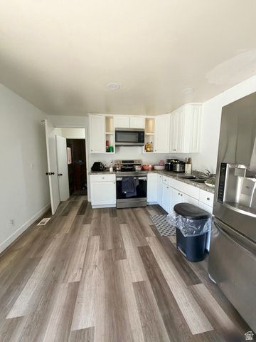 2029 W 4400 S, Roy, UT 84067
