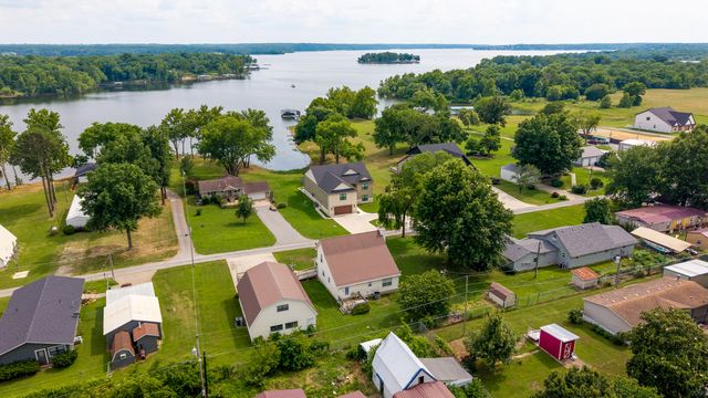 55430 E 298 Road, Monkey Island, OK 74331