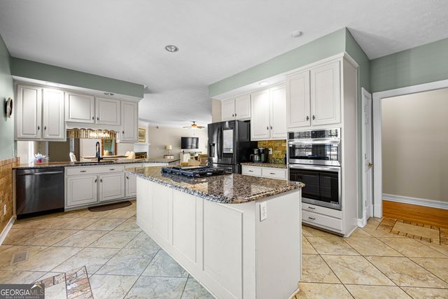 2800 S Highway 16, Carrollton, GA 30116