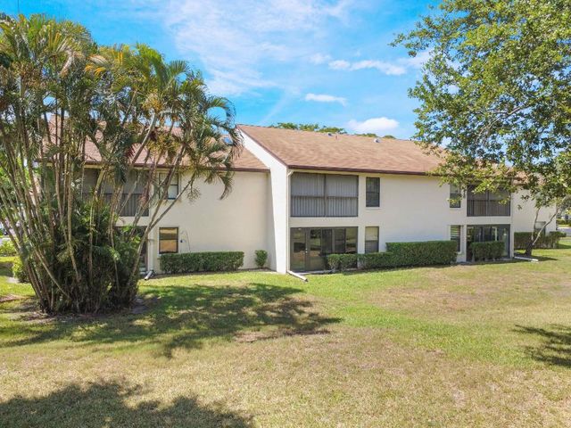 3349 Lucerne Park Drive, Greenacres, FL 33467