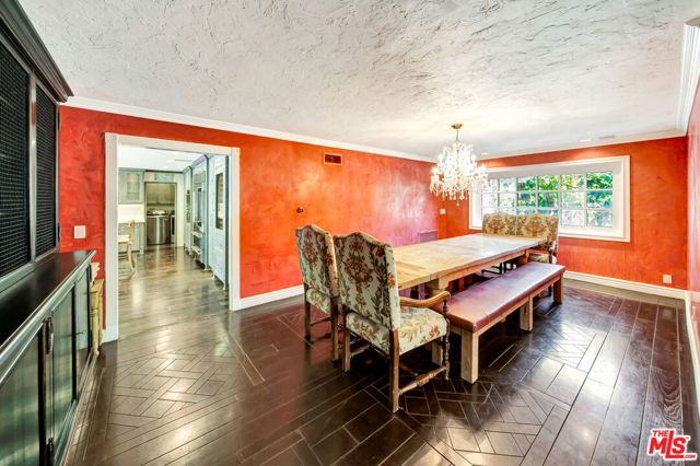 5441 Calvin Avenue, Tarzana (los Angeles), CA 91356
