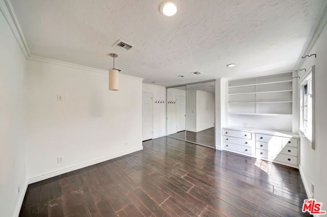 5441 Calvin Avenue, Tarzana (los Angeles), CA 91356