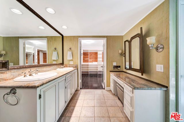 5441 Calvin Avenue, Tarzana (los Angeles), CA 91356