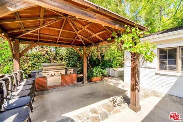 5441 Calvin Avenue, Tarzana (los Angeles), CA 91356