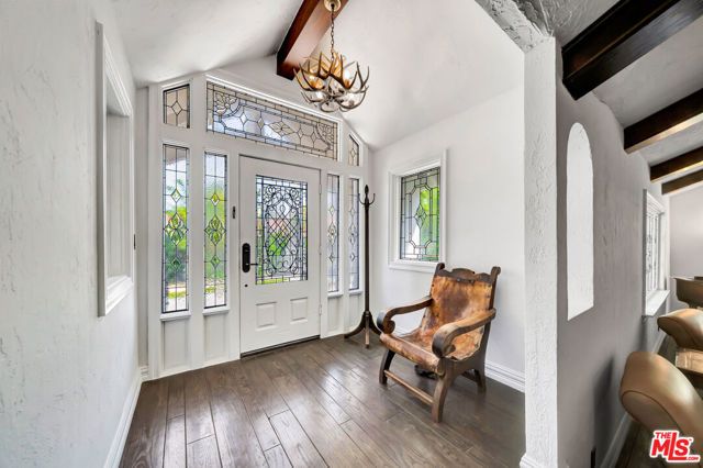5441 Calvin Avenue, Tarzana (los Angeles), CA 91356