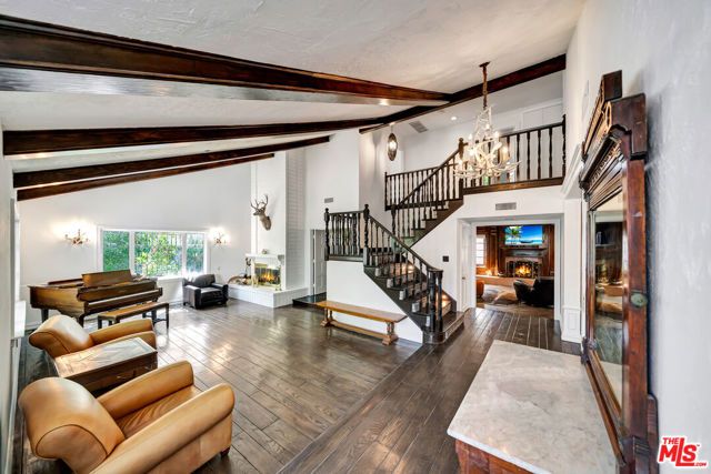 5441 Calvin Avenue, Tarzana (los Angeles), CA 91356