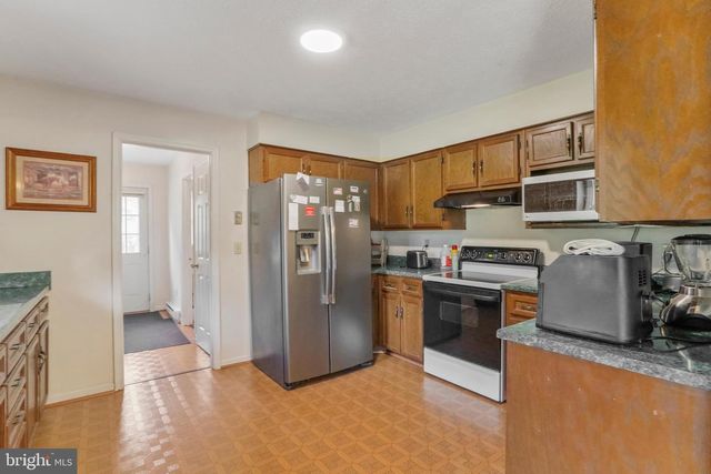 201 REBEL HILL DR, Augusta, WV 26704