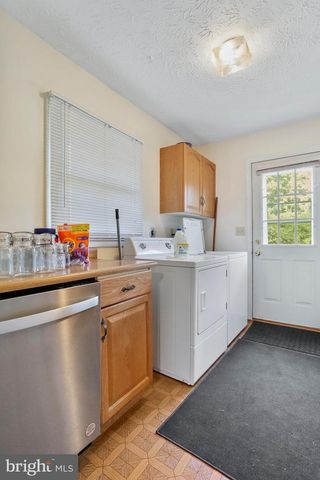 201 REBEL HILL DR, Augusta, WV 26704