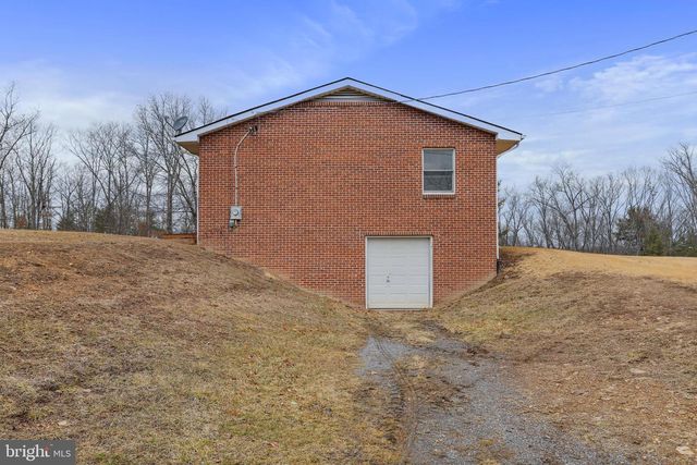 201 REBEL HILL DR, Augusta, WV 26704