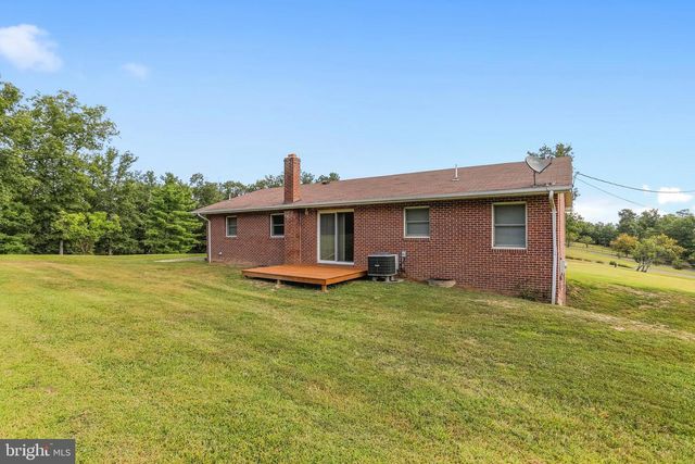 201 REBEL HILL DR, Augusta, WV 26704