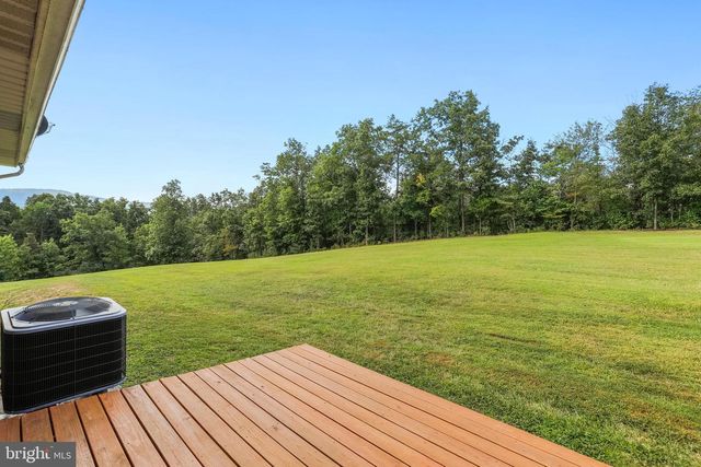 201 REBEL HILL DR, Augusta, WV 26704