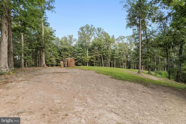 201 REBEL HILL DR, Augusta, WV 26704