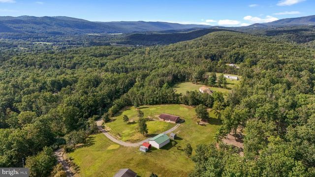 201 REBEL HILL DR, Augusta, WV 26704