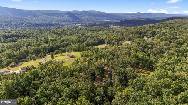 201 REBEL HILL DR, Augusta, WV 26704