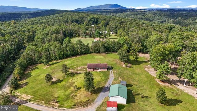 201 REBEL HILL DR, Augusta, WV 26704