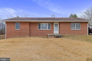 201 REBEL HILL DR, Augusta, WV 26704