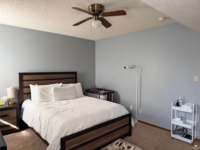 825 Mission Avenue, Manhattan, KS 66502