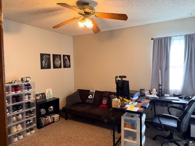 825 Mission Avenue, Manhattan, KS 66502