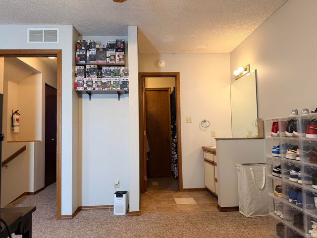 825 Mission Avenue, Manhattan, KS 66502