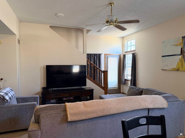 825 Mission Avenue, Manhattan, KS 66502