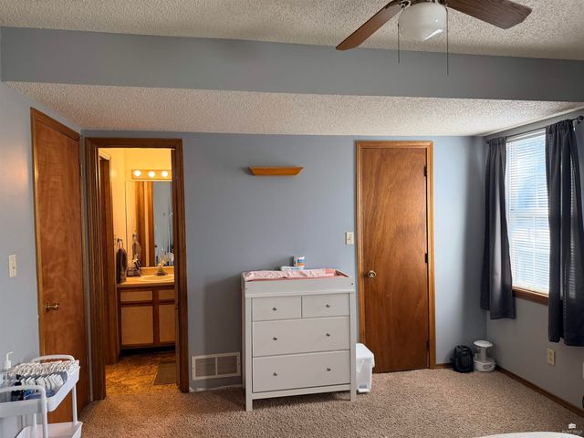 825 Mission Avenue, Manhattan, KS 66502