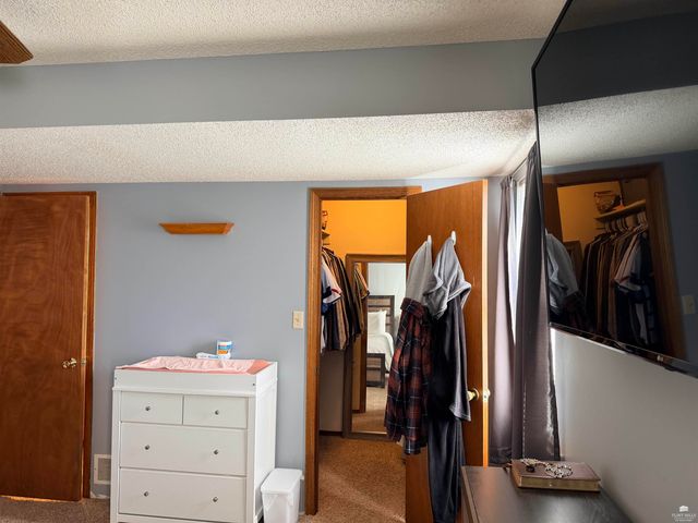 825 Mission Avenue, Manhattan, KS 66502