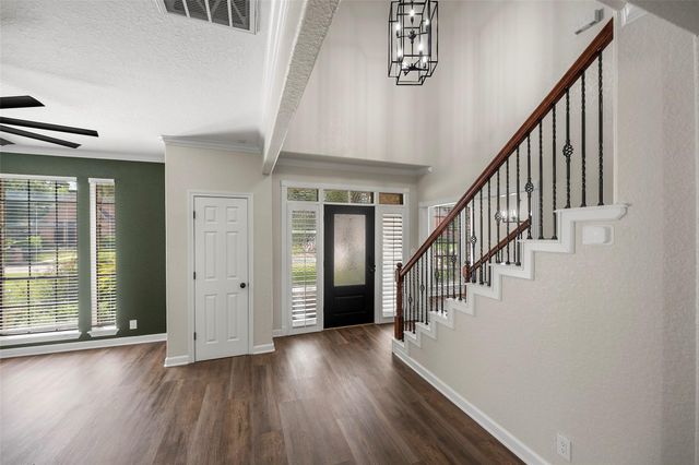 6786 Kestrel Court, Houston, TX 77069
