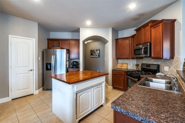 1514 San Carlos Drive, Van Alstyne, TX 75495