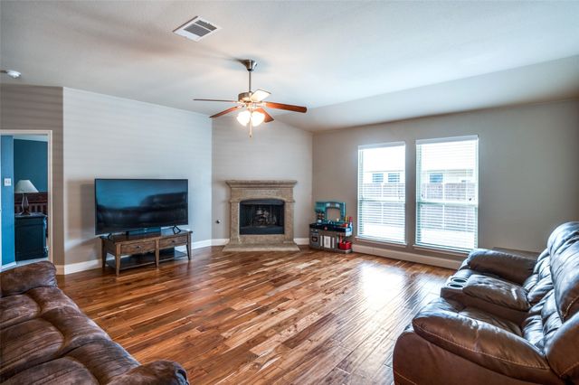 1514 San Carlos Drive, Van Alstyne, TX 75495