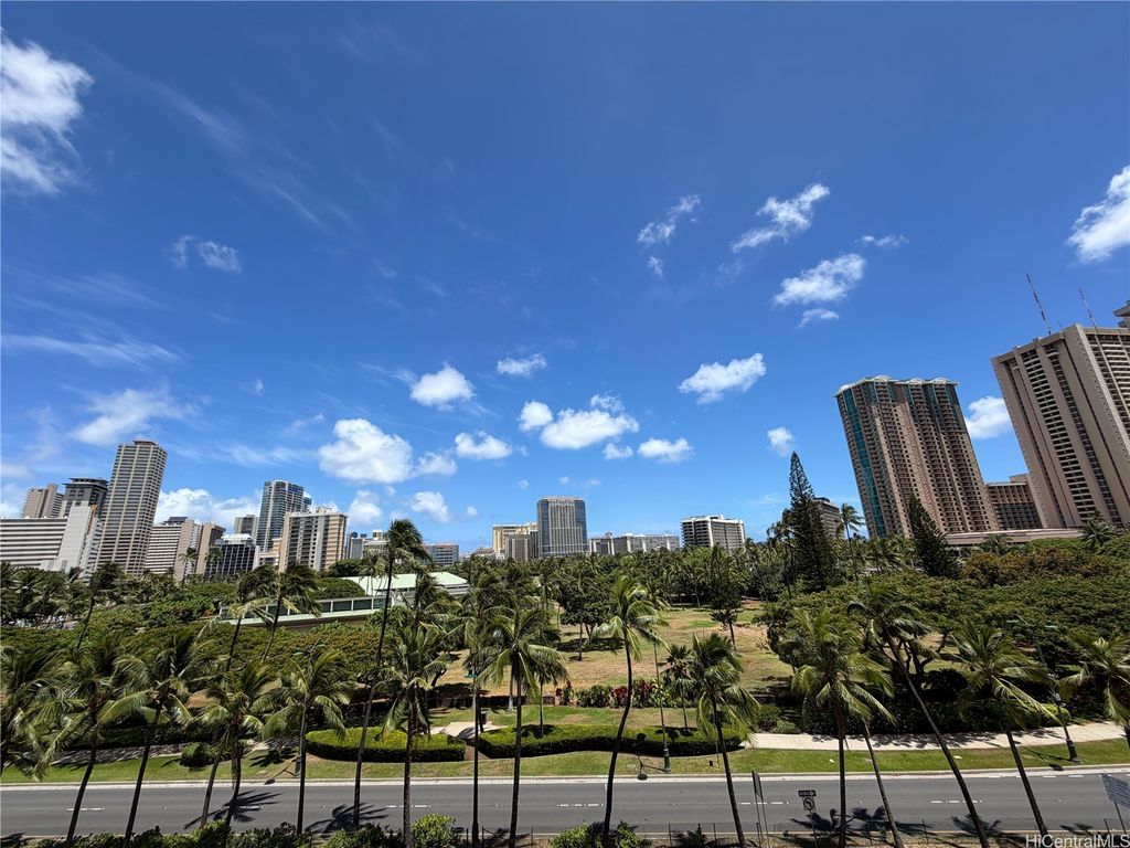 1920 Ala Moana Boulevard 1414, Honolulu, HI 96815