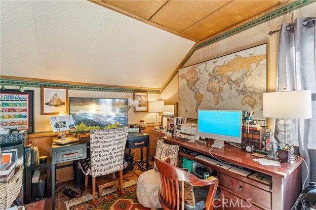 24214 Zurich, Crestline, CA 92325