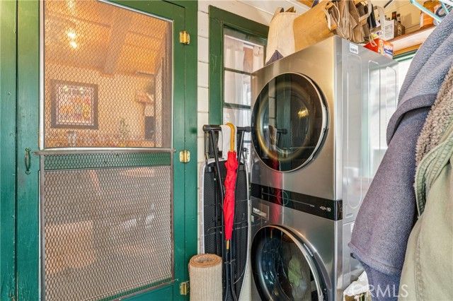 24214 Zurich, Crestline, CA 92325