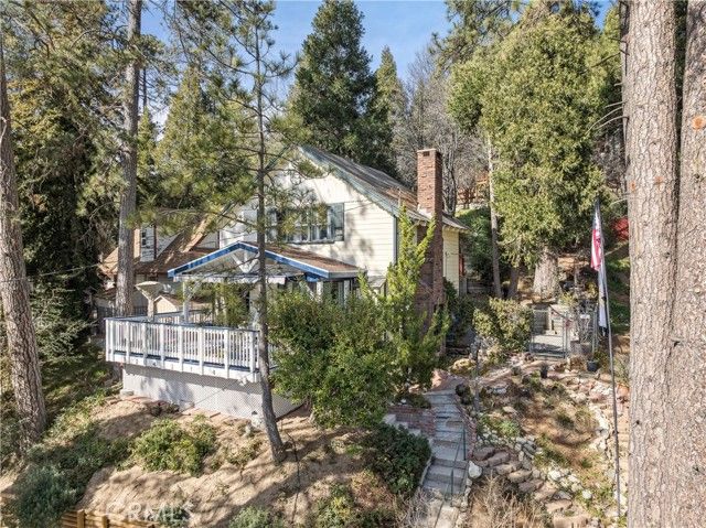 24214 Zurich, Crestline, CA 92325
