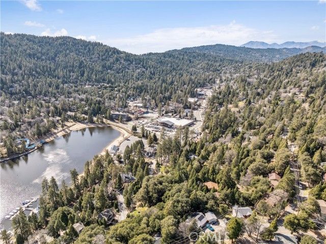 24214 Zurich, Crestline, CA 92325