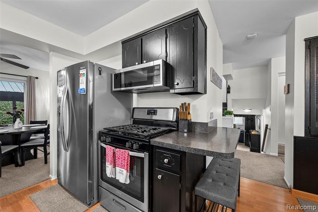 31602 Madison Avenue, Madison Heights, MI 48071