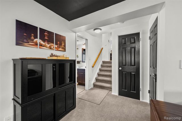 31602 Madison Avenue, Madison Heights, MI 48071