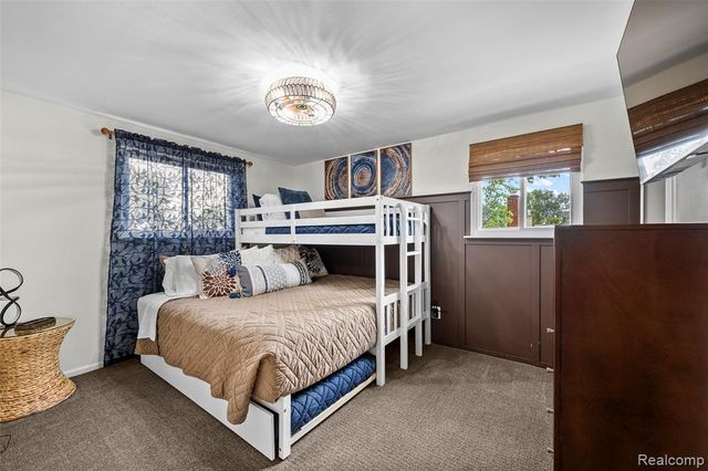 31602 Madison Avenue, Madison Heights, MI 48071