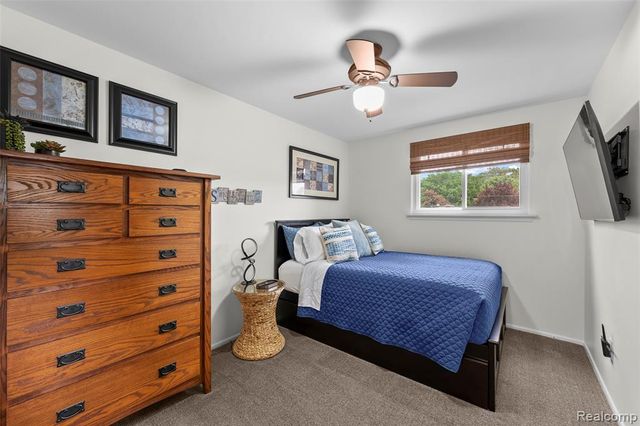 31602 Madison Avenue, Madison Heights, MI 48071