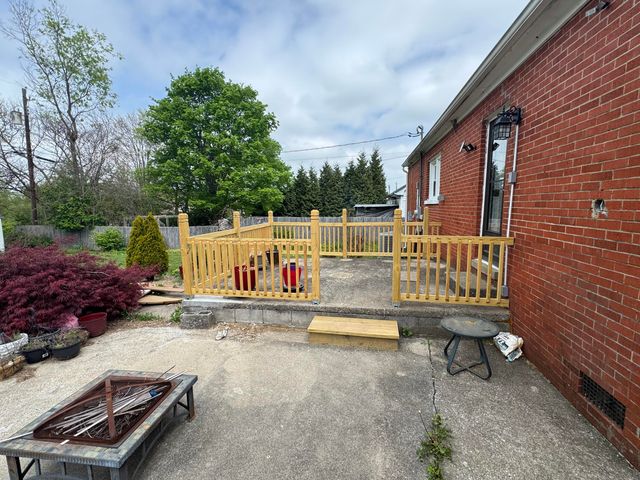 120 Windsor Drive, Winchester, KY 40391