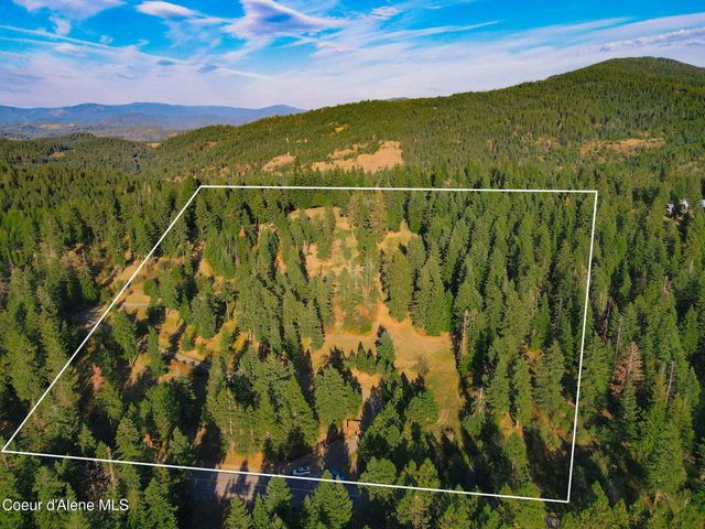 5758 E Burma Rd, Harrison, ID 83833