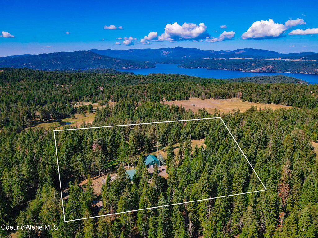 5758 E Burma Rd, Harrison, ID 83833