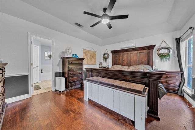 1557 Woodbee Court, Azle, TX 76020