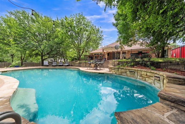 1557 Woodbee Court, Azle, TX 76020