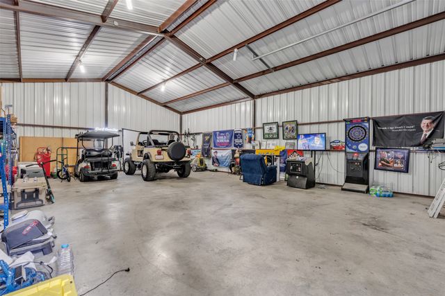 1557 Woodbee Court, Azle, TX 76020