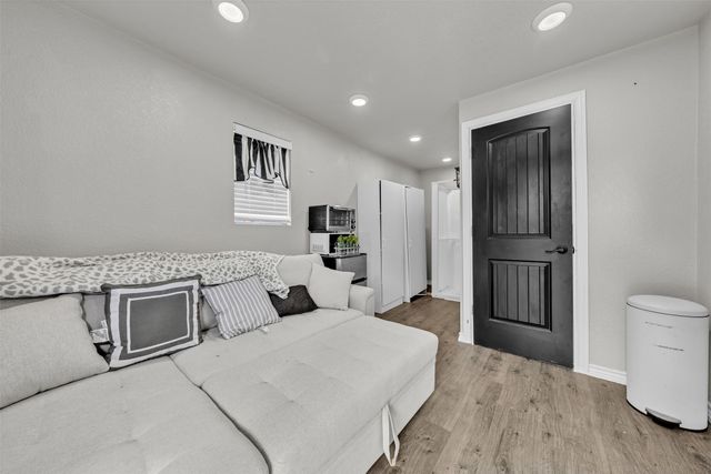 1557 Woodbee Court, Azle, TX 76020