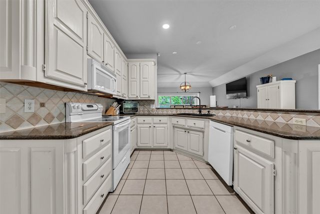 1557 Woodbee Court, Azle, TX 76020