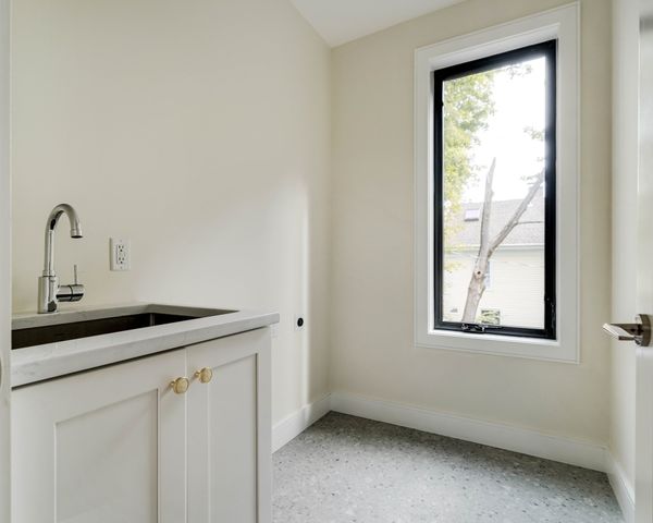 19-21 Maple Park 1, Newton, MA 02459