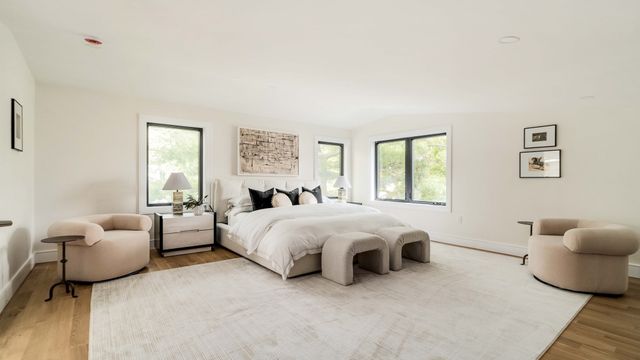 19-21 Maple Park 1, Newton, MA 02459