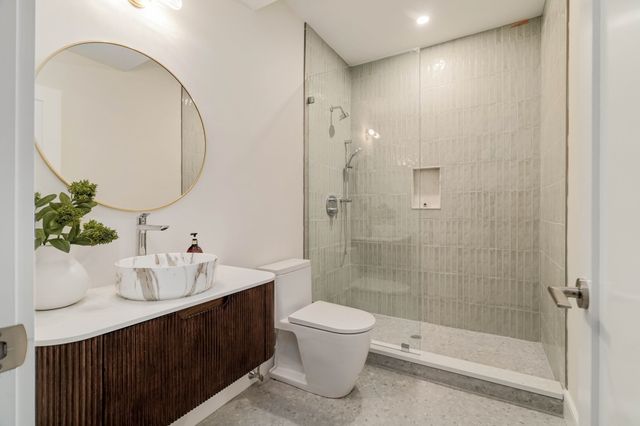 19-21 Maple Park 1, Newton, MA 02459